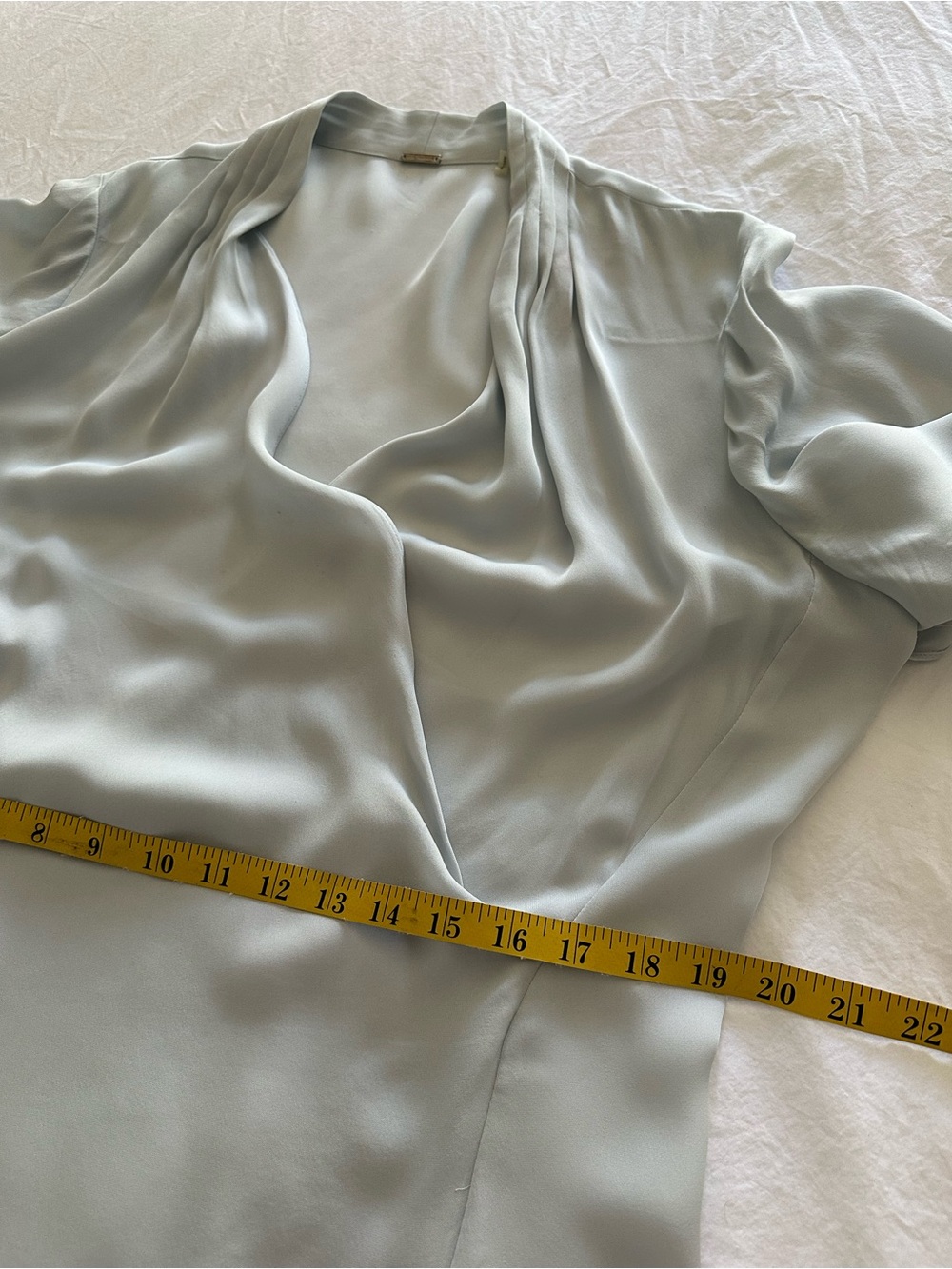Elie Tahari Pale Blue Draped V-Neck Flutter Sleeve Silk Blouse, size large - Picture 17 of 17